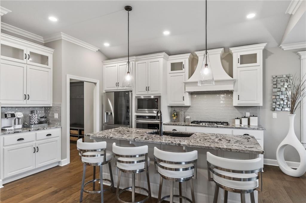 433 Northwest Kaylea Court Lee's Summit, MO 64081 - Photo 10 of 34