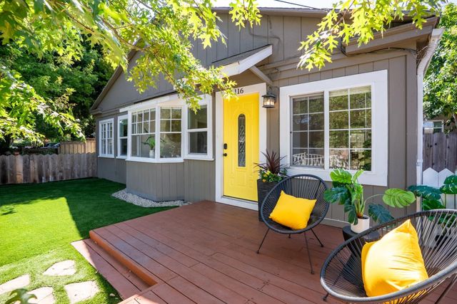 a view of outdoor space yard deck and patio