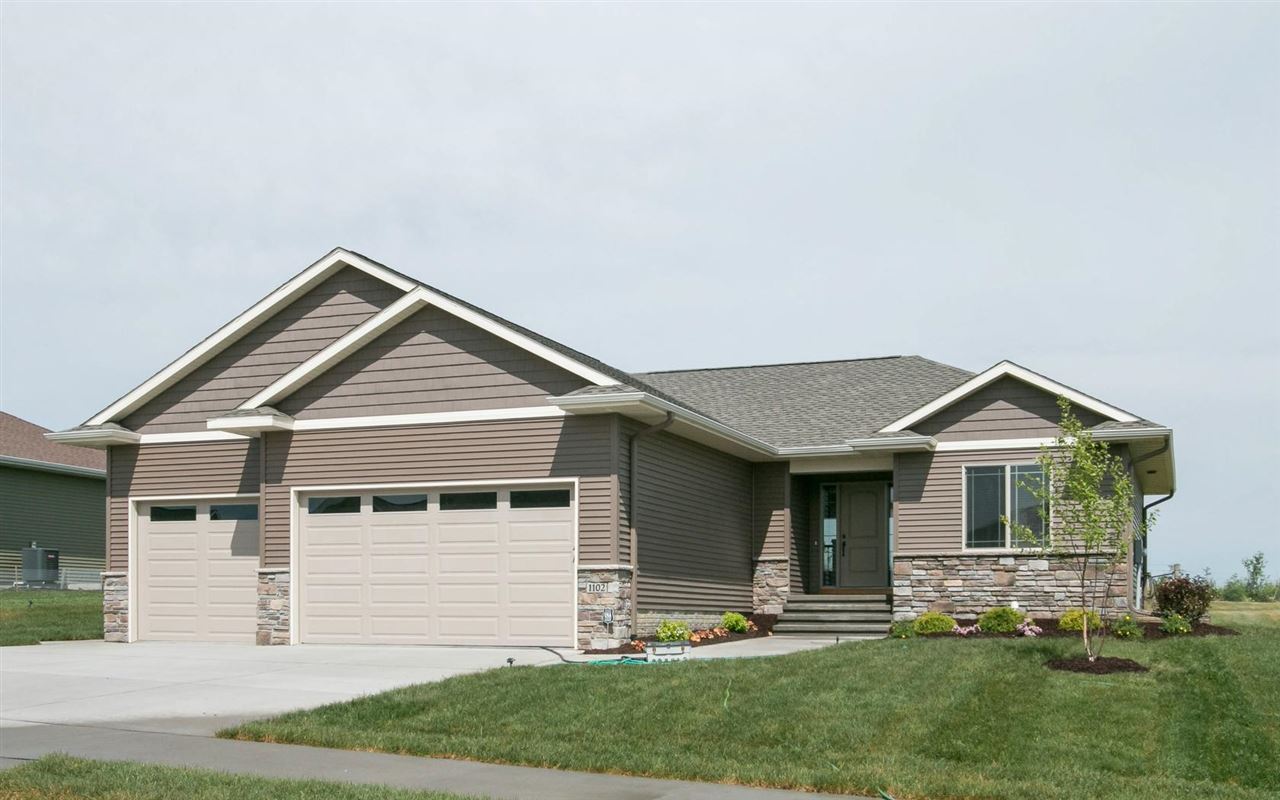 1102 Wood Lily Road Solon, IA 52333 - Photo 1 of 25 Gallery Image 1