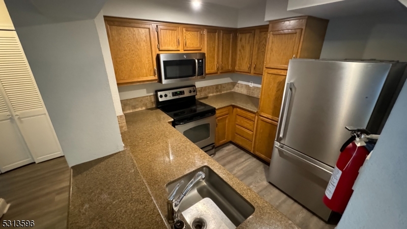 54 Wentworth Road Bedminster, NJ 07921 - Photo 10 of 20