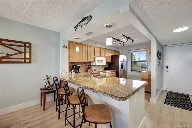 $2,800 | 7380 South Ocean Drive, Unit 420, Jensen Beach, FL 34957