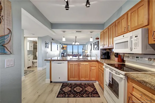 $2,800 | 7380 South Ocean Drive, Unit 420, Jensen Beach, FL 34957