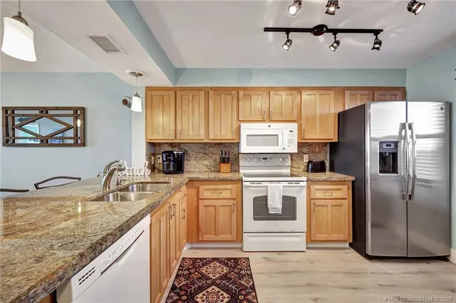 $2,800 | 7380 South Ocean Drive, Unit 420, Jensen Beach, FL 34957