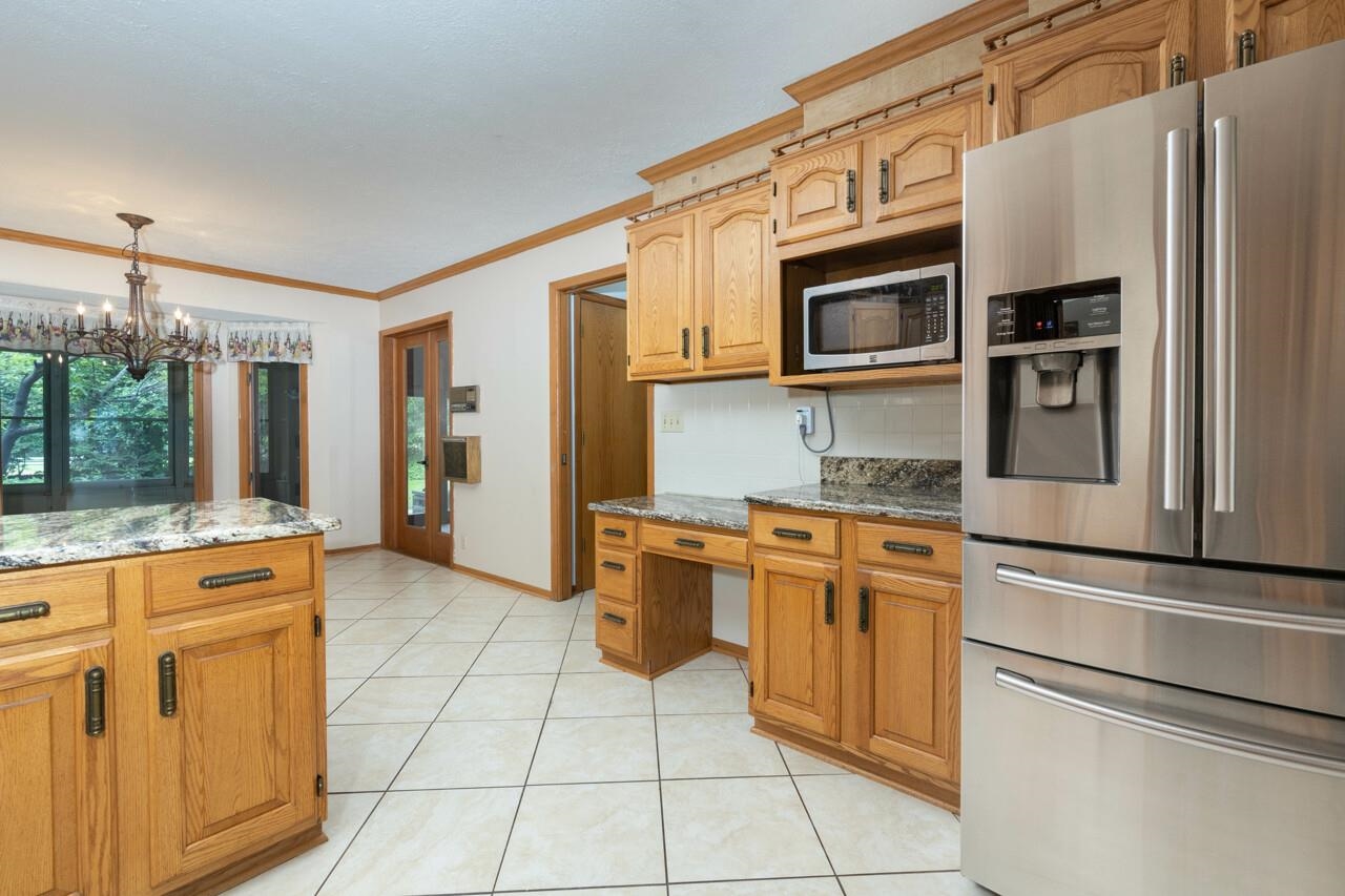 6833 Clovernook Road Rockford, IL 61107 - Photo 12 of 32 Gallery Image 12