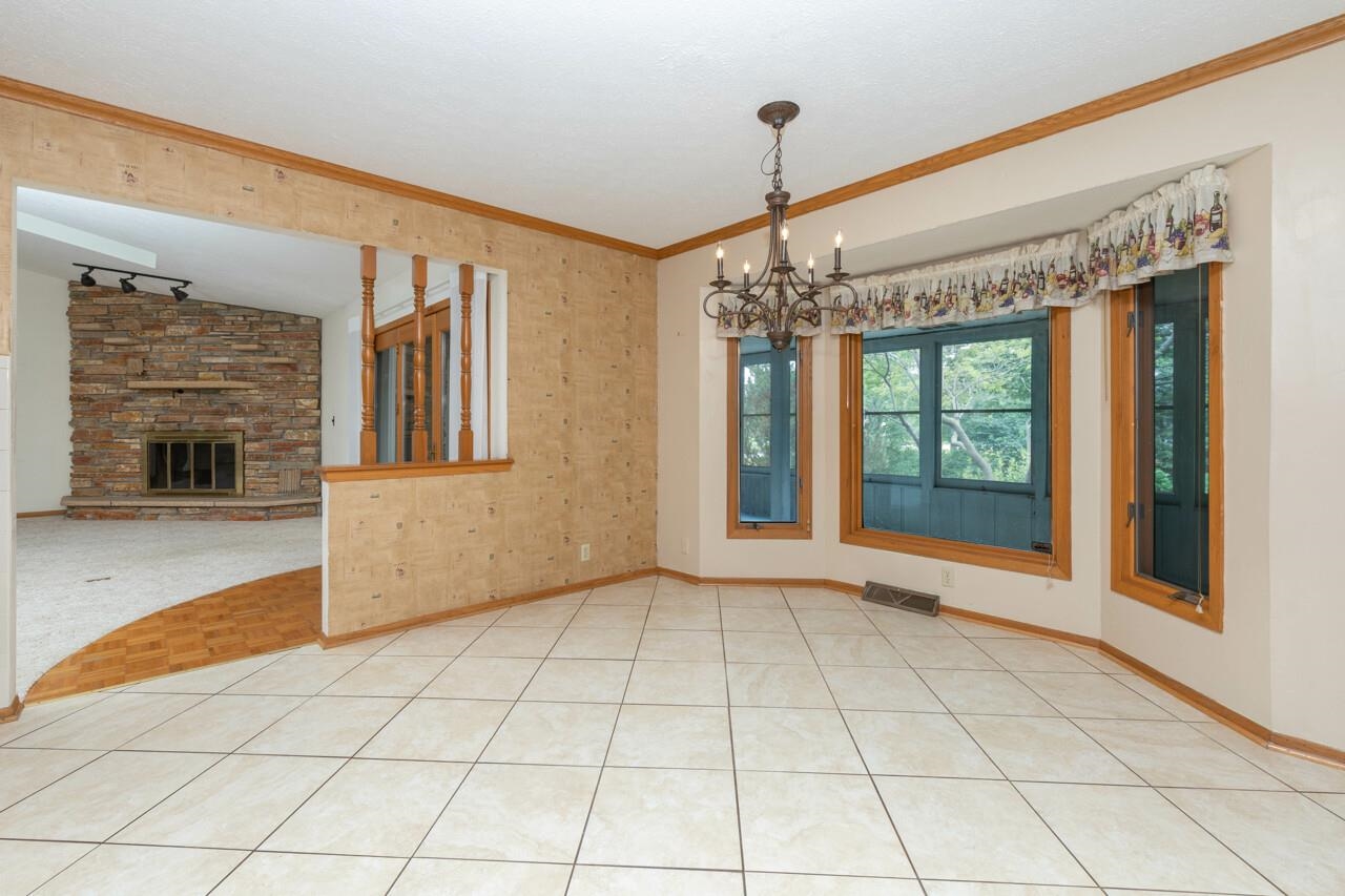 6833 Clovernook Road Rockford, IL 61107 - Photo 13 of 32 Gallery Image 13