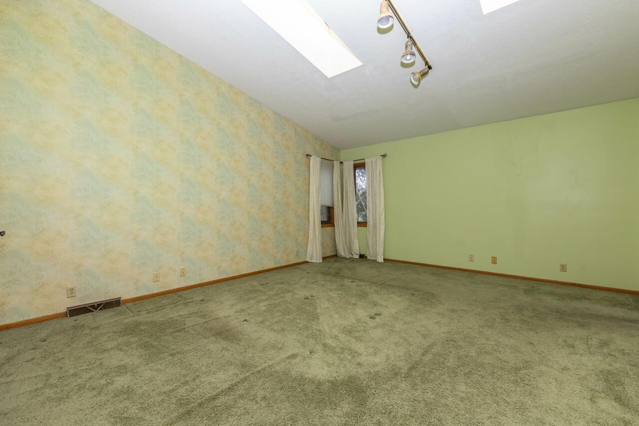 6833 Clovernook Road Rockford, IL 61107 - Photo 18 of 32 Gallery Image 18
