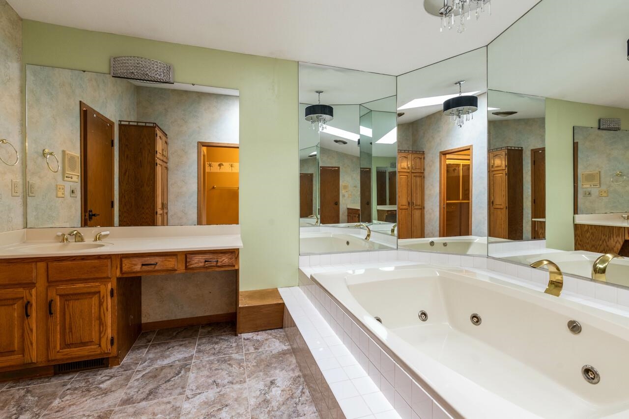 6833 Clovernook Road Rockford, IL 61107 - Photo 20 of 32 Gallery Image 20