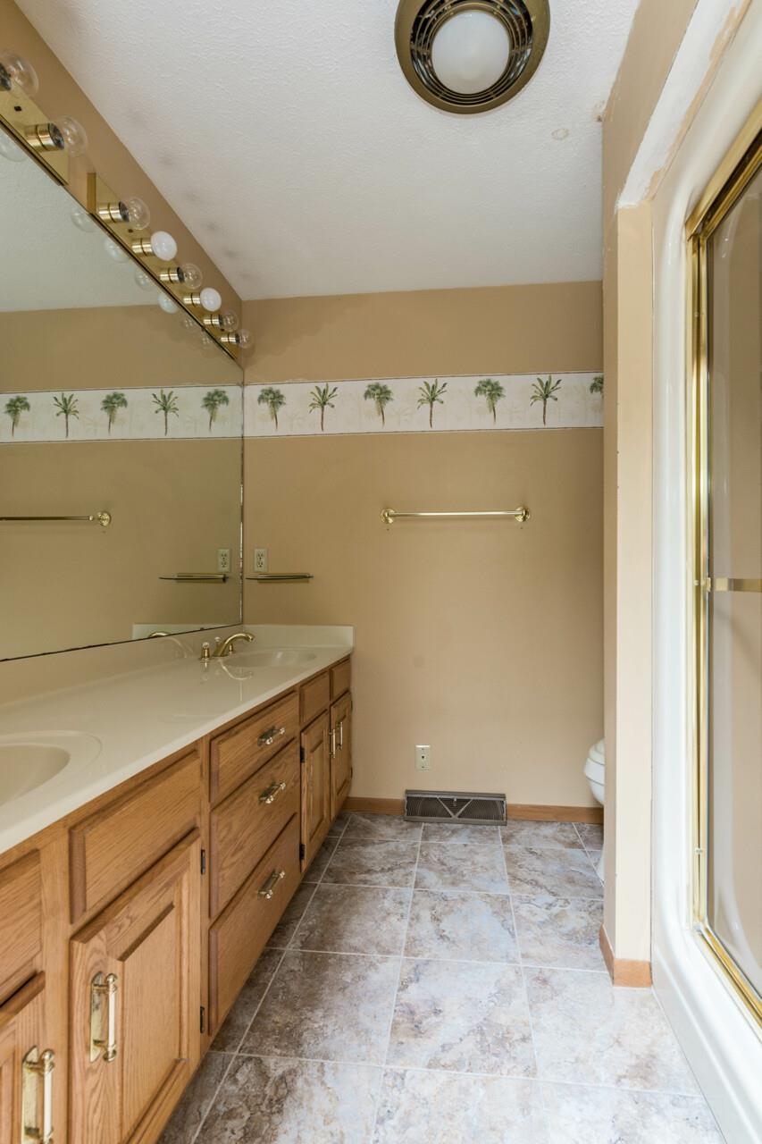 6833 Clovernook Road Rockford, IL 61107 - Photo 21 of 32 Gallery Image 21