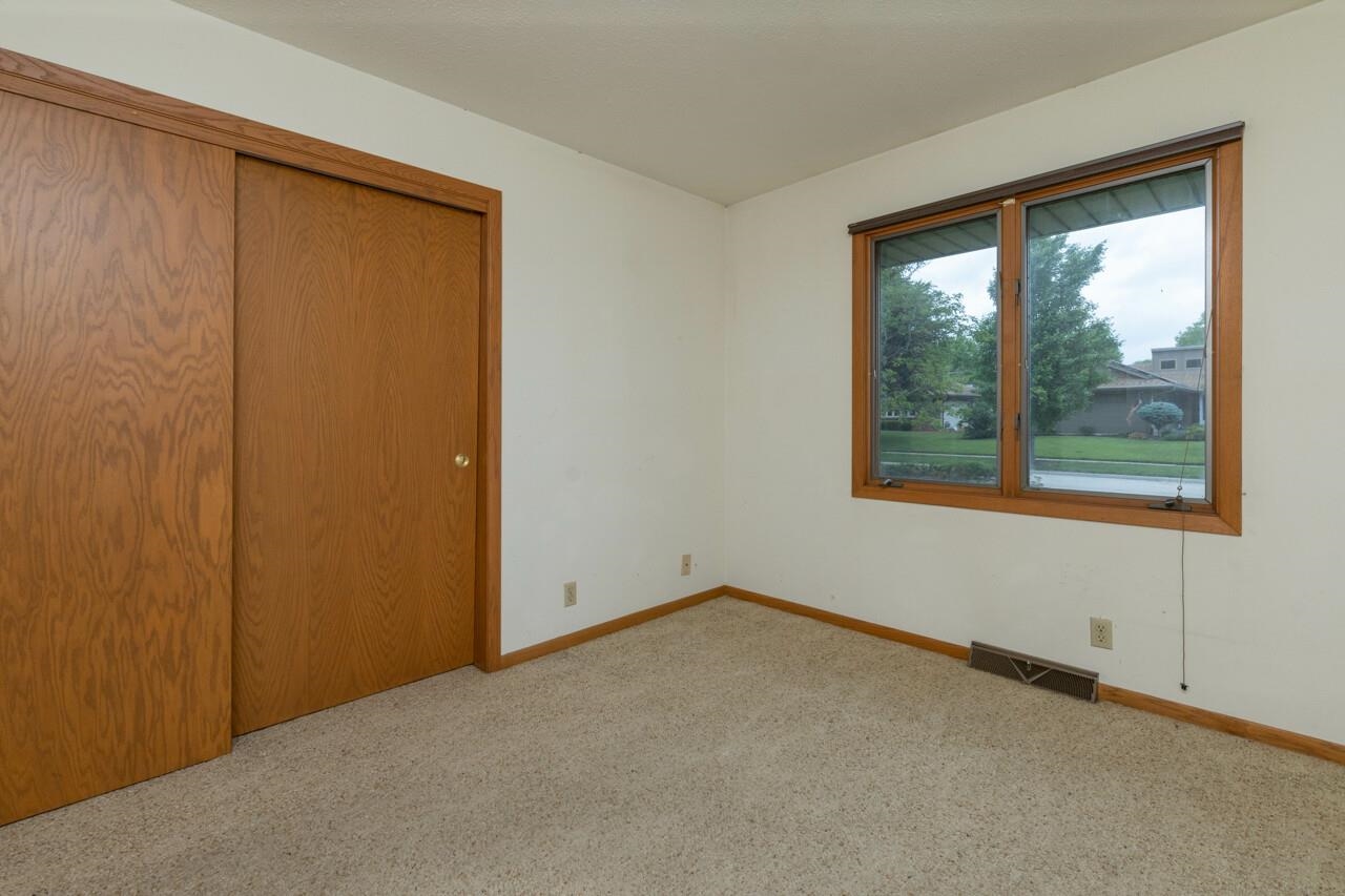 6833 Clovernook Road Rockford, IL 61107 - Photo 26 of 32 Gallery Image 26