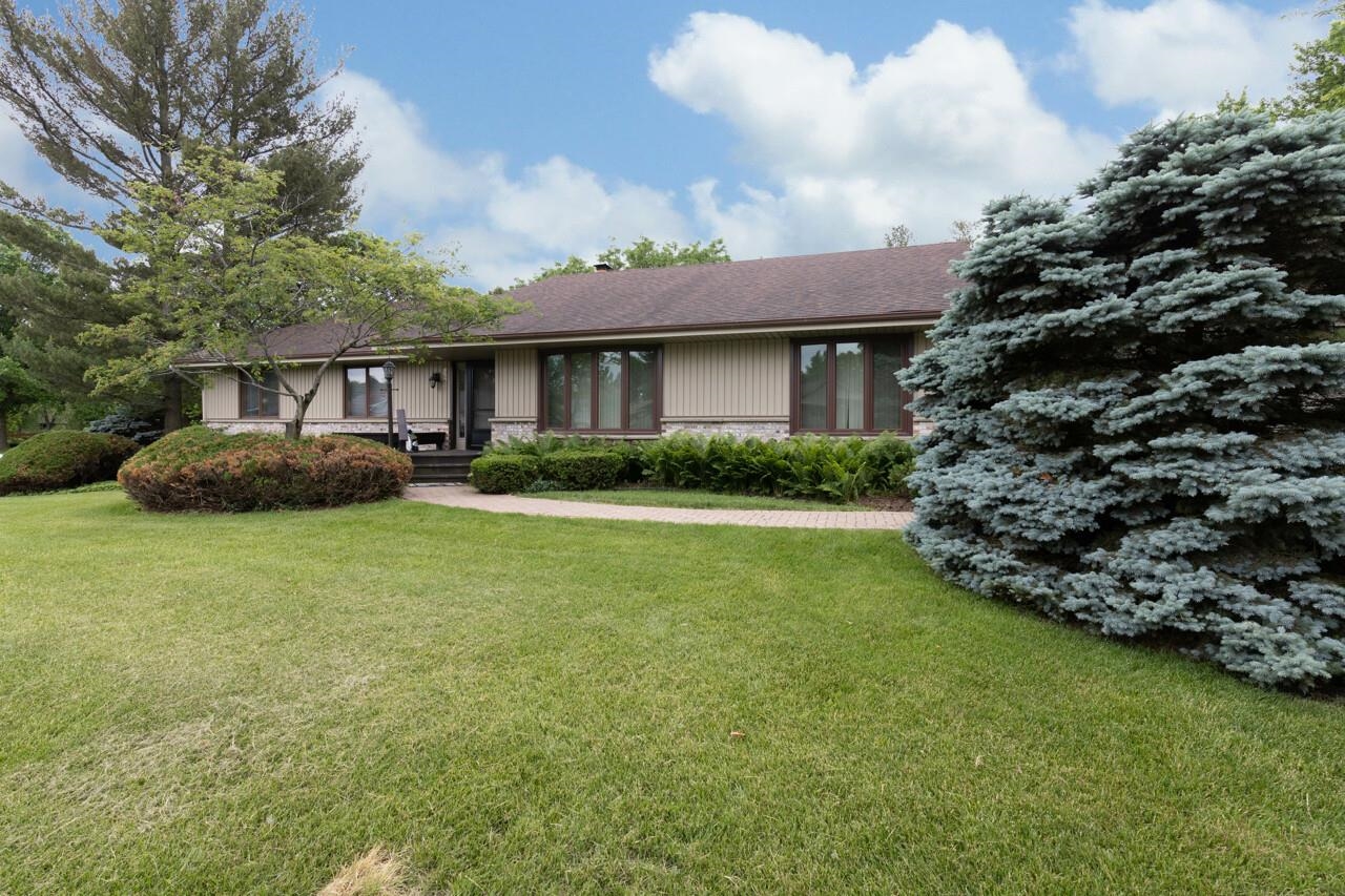 6833 Clovernook Road Rockford, IL 61107 - Photo 4 of 32 Gallery Image 4