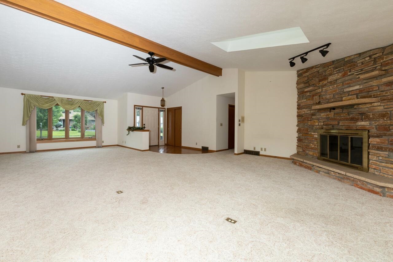 6833 Clovernook Road Rockford, IL 61107 - Photo 8 of 32 Gallery Image 8