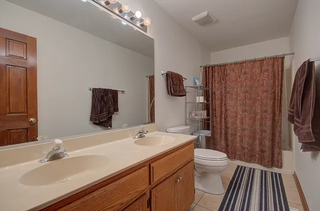 $415,000 | 3712 Hennepin Drive, Joliet, IL 60431