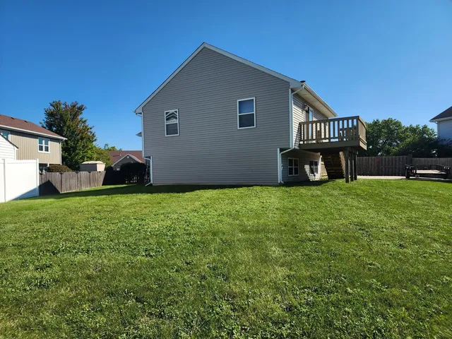 a front view of house with yard