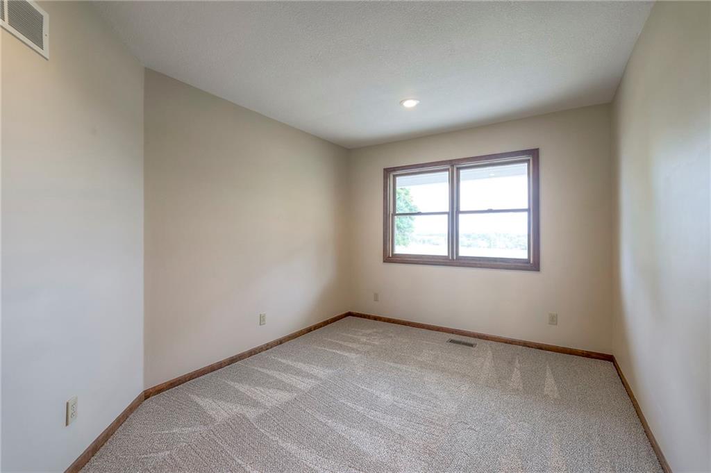 29300 Victory Road Paola, KS 66071 - Photo 27 of 98