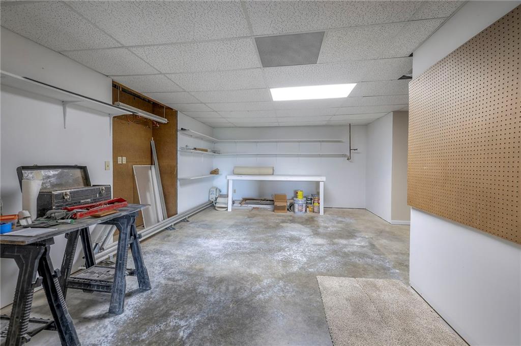 29300 Victory Road Paola, KS 66071 - Photo 50 of 98