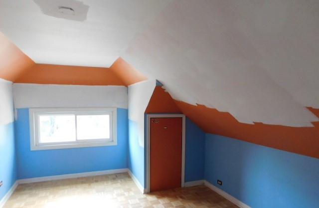 Undisclosed Address Chicago, IL 60630 - Photo 10 of 16 an empty room with a window