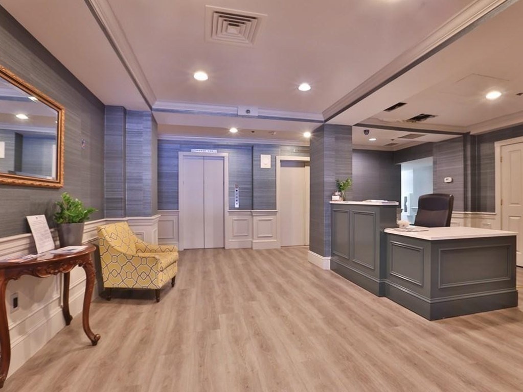 534 Beacon Street, Unit 902 Boston, MA 02215 - Photo 2 of 19
