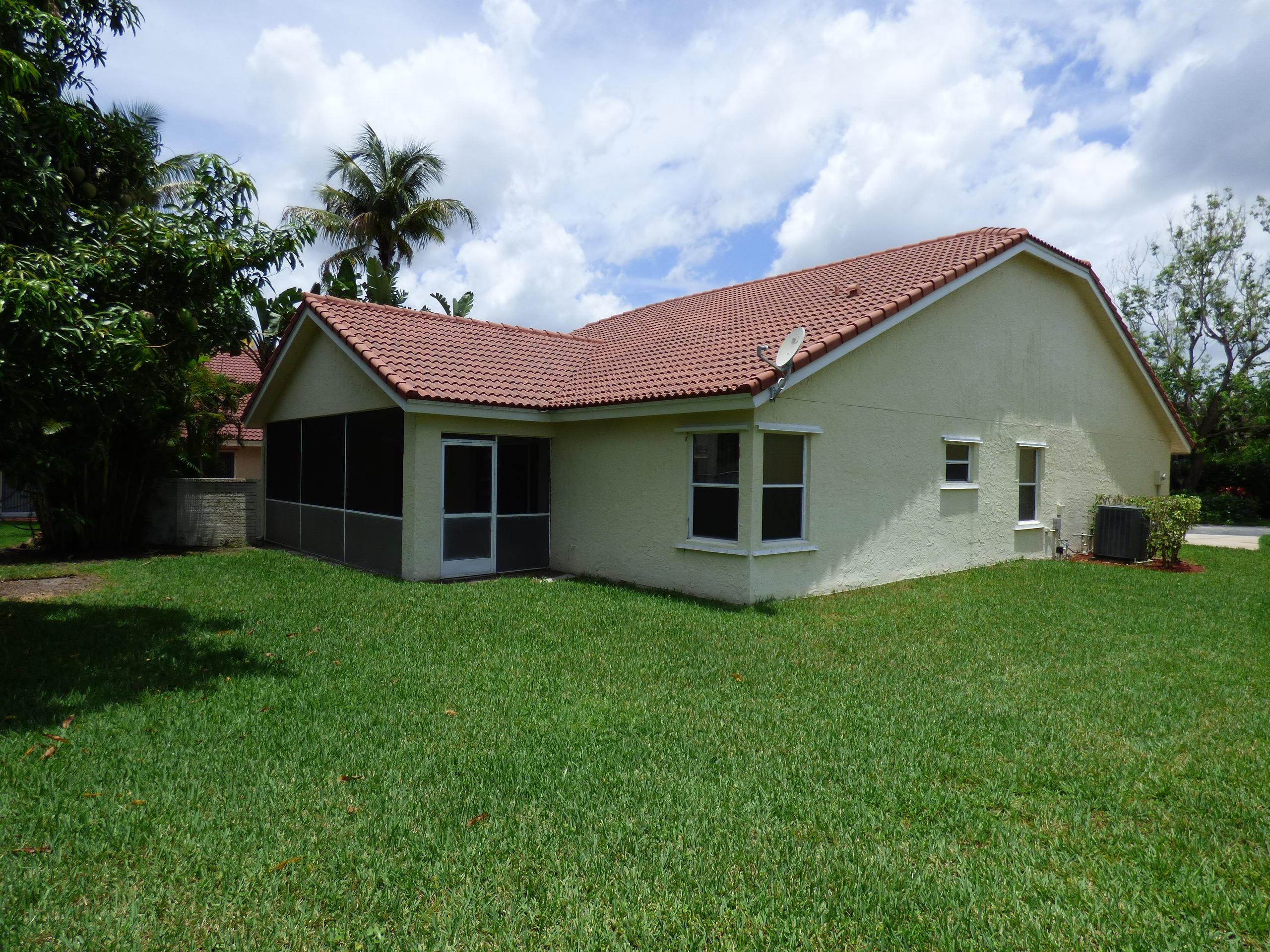 7398 Middleton Road Lake Worth, FL 33467 - Photo 2 of 10 Back Yard