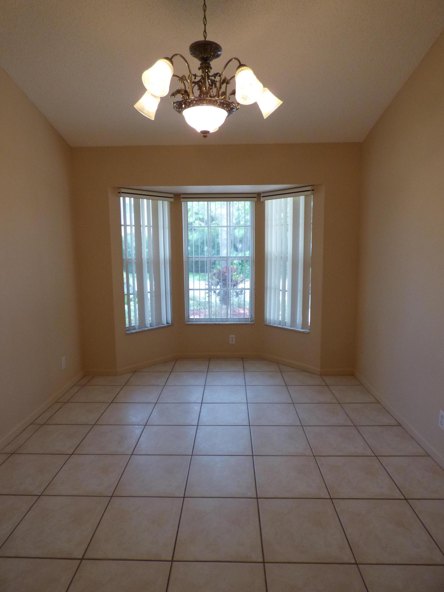 7398 Middleton Road Lake Worth, FL 33467 - Photo 5 of 10 Dining Room