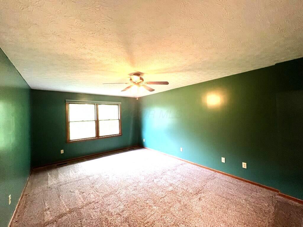 20600 Hellwig Road Utica, OH 43080 - Photo 24 of 60 Primary Bedroom