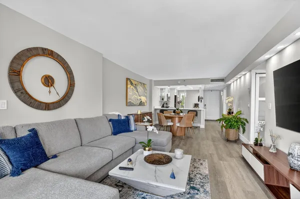 $5,500 | 20 Royal Palm Way, Unit 503, Boca Raton, FL 33432