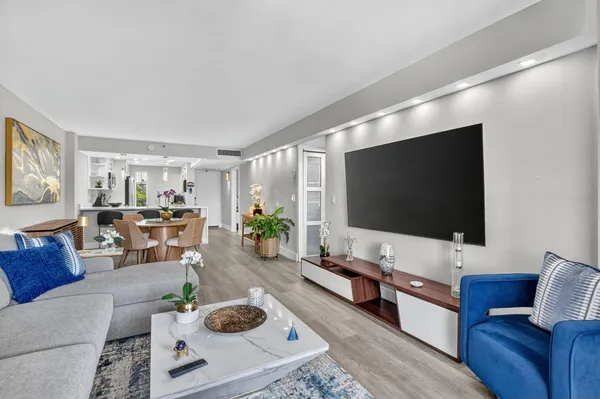 $5,500 | 20 Royal Palm Way, Unit 503, Boca Raton, FL 33432