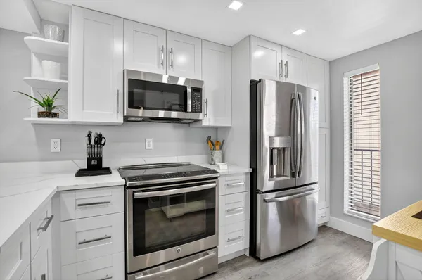 $5,500 | 20 Royal Palm Way, Unit 503, Boca Raton, FL 33432