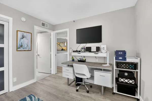 $5,500 | 20 Royal Palm Way, Unit 503, Boca Raton, FL 33432