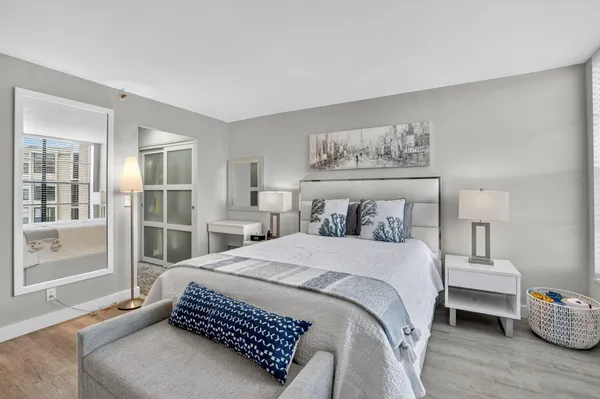 $5,500 | 20 Royal Palm Way, Unit 503, Boca Raton, FL 33432