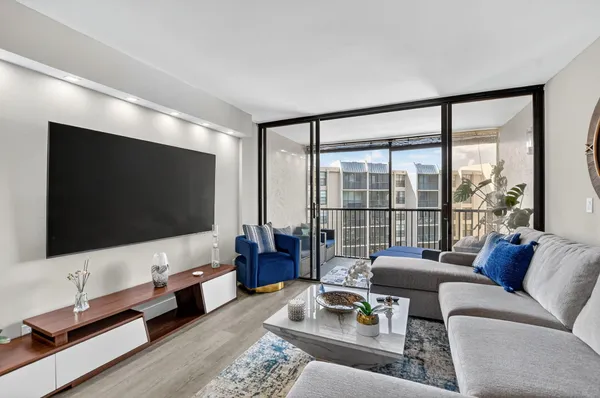 $5,500 | 20 Royal Palm Way, Unit 503, Boca Raton, FL 33432