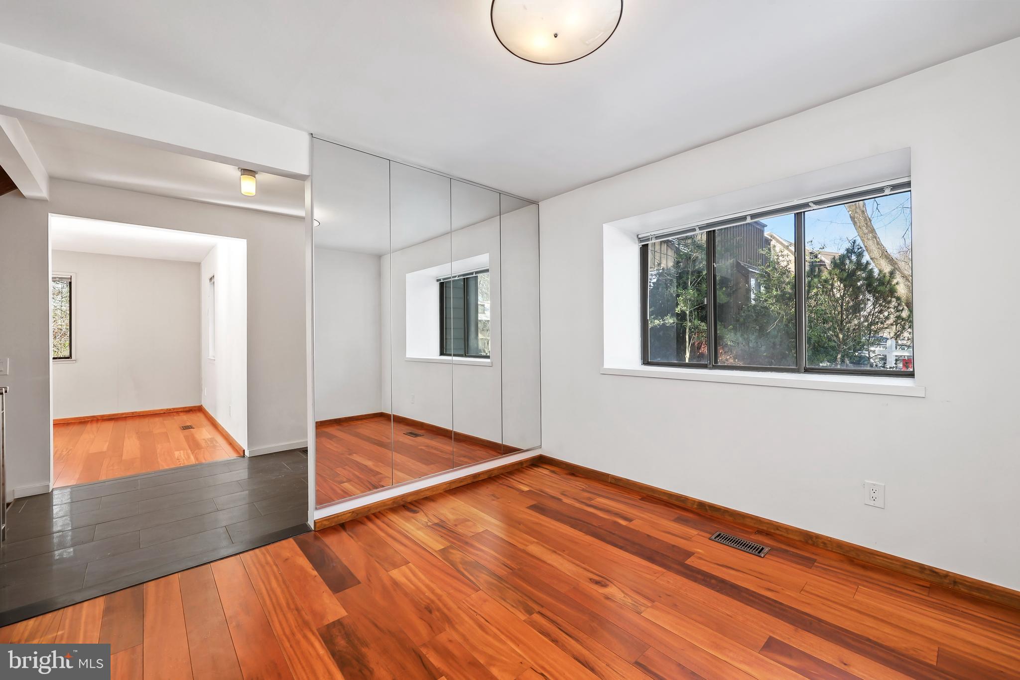 1545 Scandia Circle Reston, VA 20190 - Photo 13 of 49