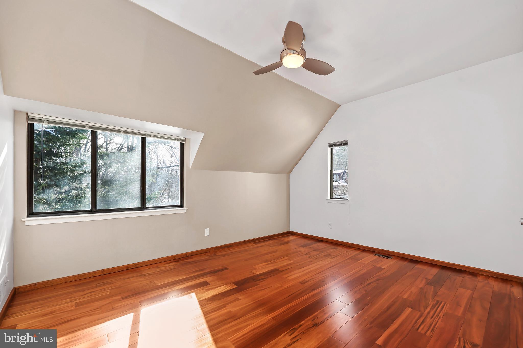 1545 Scandia Circle Reston, VA 20190 - Photo 17 of 49