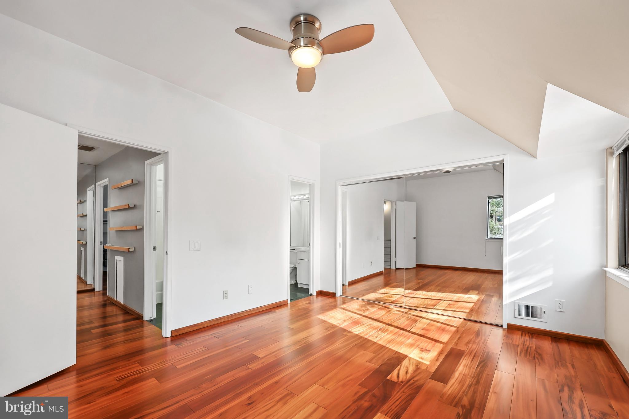 1545 Scandia Circle Reston, VA 20190 - Photo 18 of 49