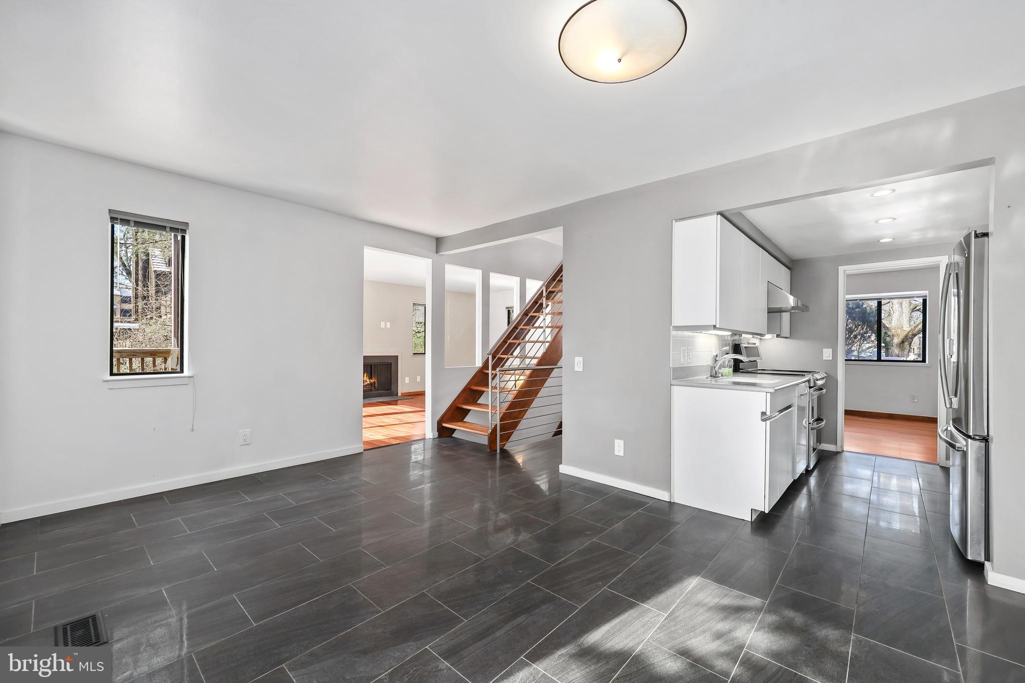 1545 Scandia Circle Reston, VA 20190 - Photo 9 of 49