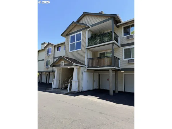 $269,999 | 780 Northwest 185th Avenue, Unit 204, Beaverton, OR 97006
