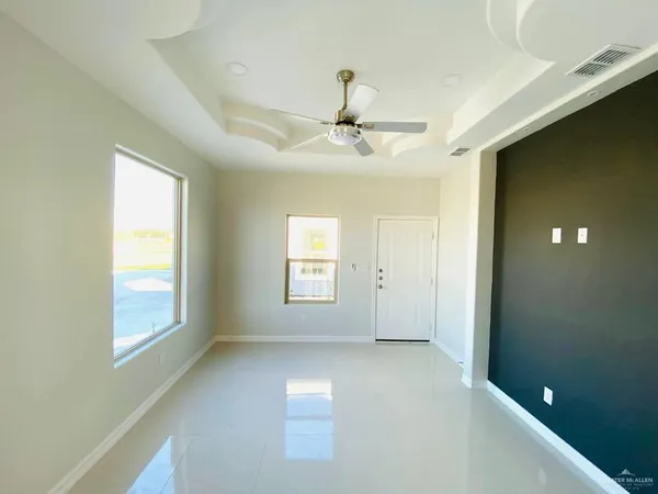 $1,000 | 209 West Rutherford Avenue, Unit 1, Edinburg, TX 78541