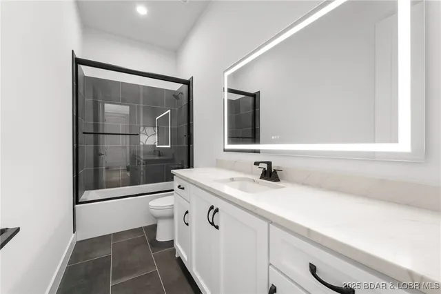 $2,240,000 | 31280 Los Breezes Circle, Rocky Mount, MO 65072