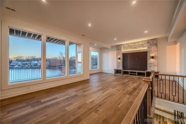 $2,240,000 | 31280 Los Breezes Circle, Rocky Mount, MO 65072