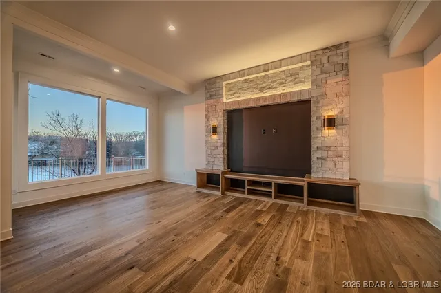 $2,240,000 | 31280 Los Breezes Circle, Rocky Mount, MO 65072