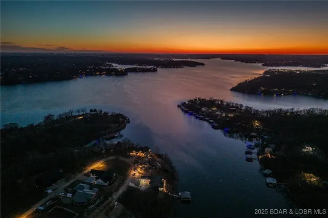 $2,240,000 | 31280 Los Breezes Circle, Rocky Mount, MO 65072