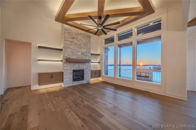 $2,240,000 | 31280 Los Breezes Circle, Rocky Mount, MO 65072