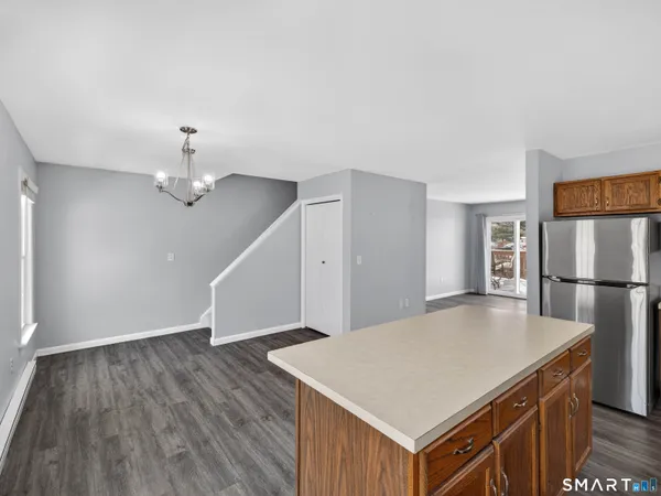 $325,000 | 54 Rope Ferry Road, Unit I154, Waterford, CT 06385