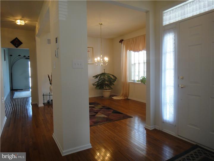 15 Bluebonnet Road Langhorne, PA 19047 - Photo 3 of 15 Gallery Image 3