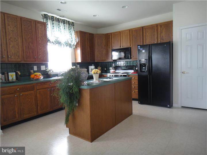 15 Bluebonnet Road Langhorne, PA 19047 - Photo 5 of 15 Gallery Image 5