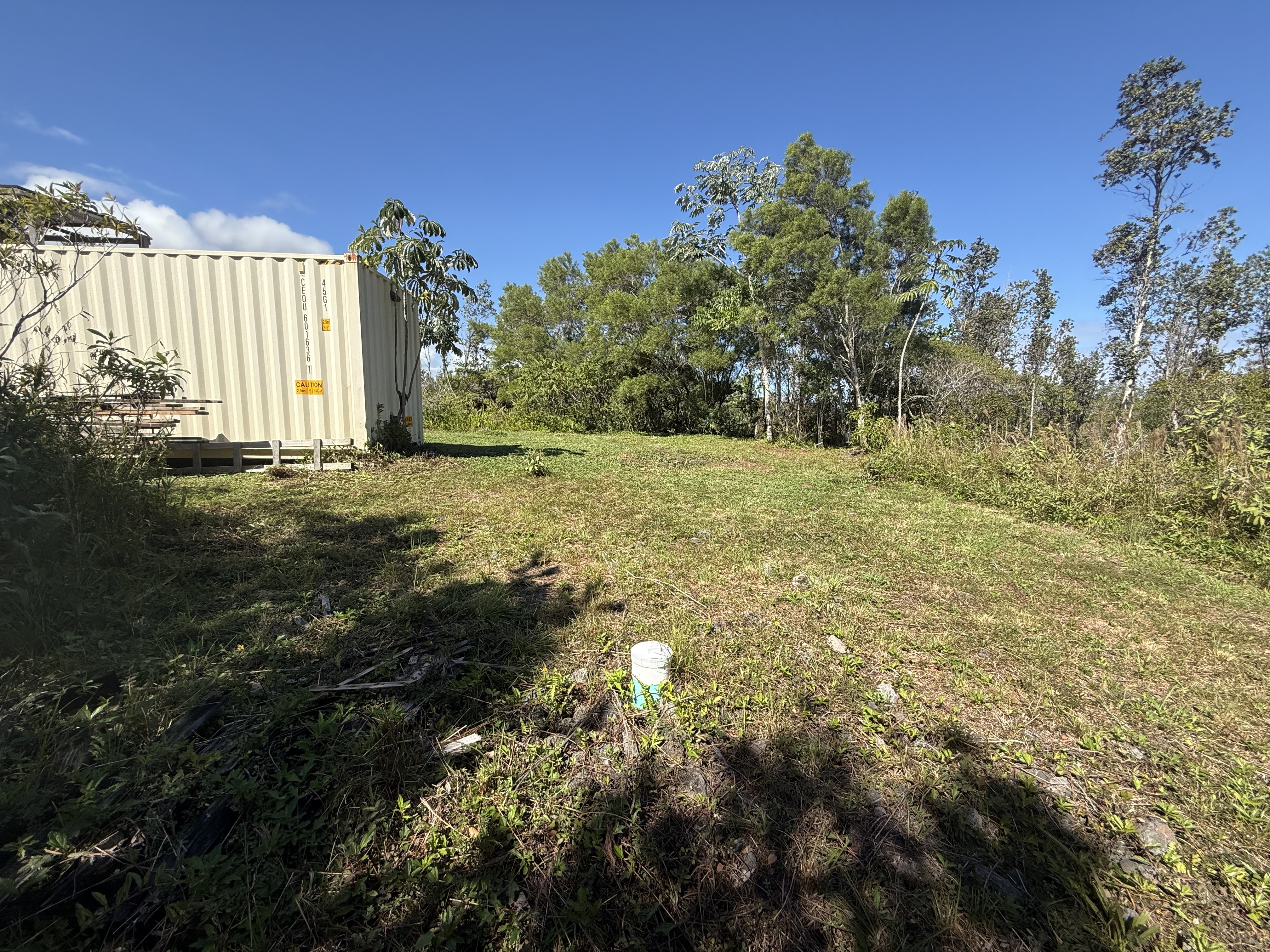 2709 3rd Avenue Keaau, HI 96749 - Photo 12 of 19 a backyard of a house