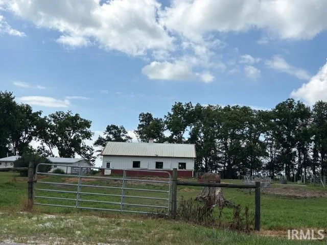 $446,405 | 1024 West State Road 352, Boswell, IN 47921