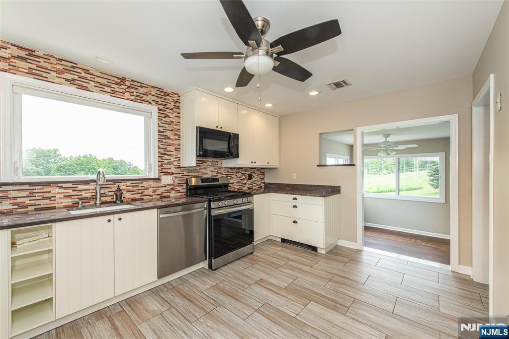 345 Bowden Road Cedar Grove, NJ 07009 - Photo 10 of 43 Gallery Image 10