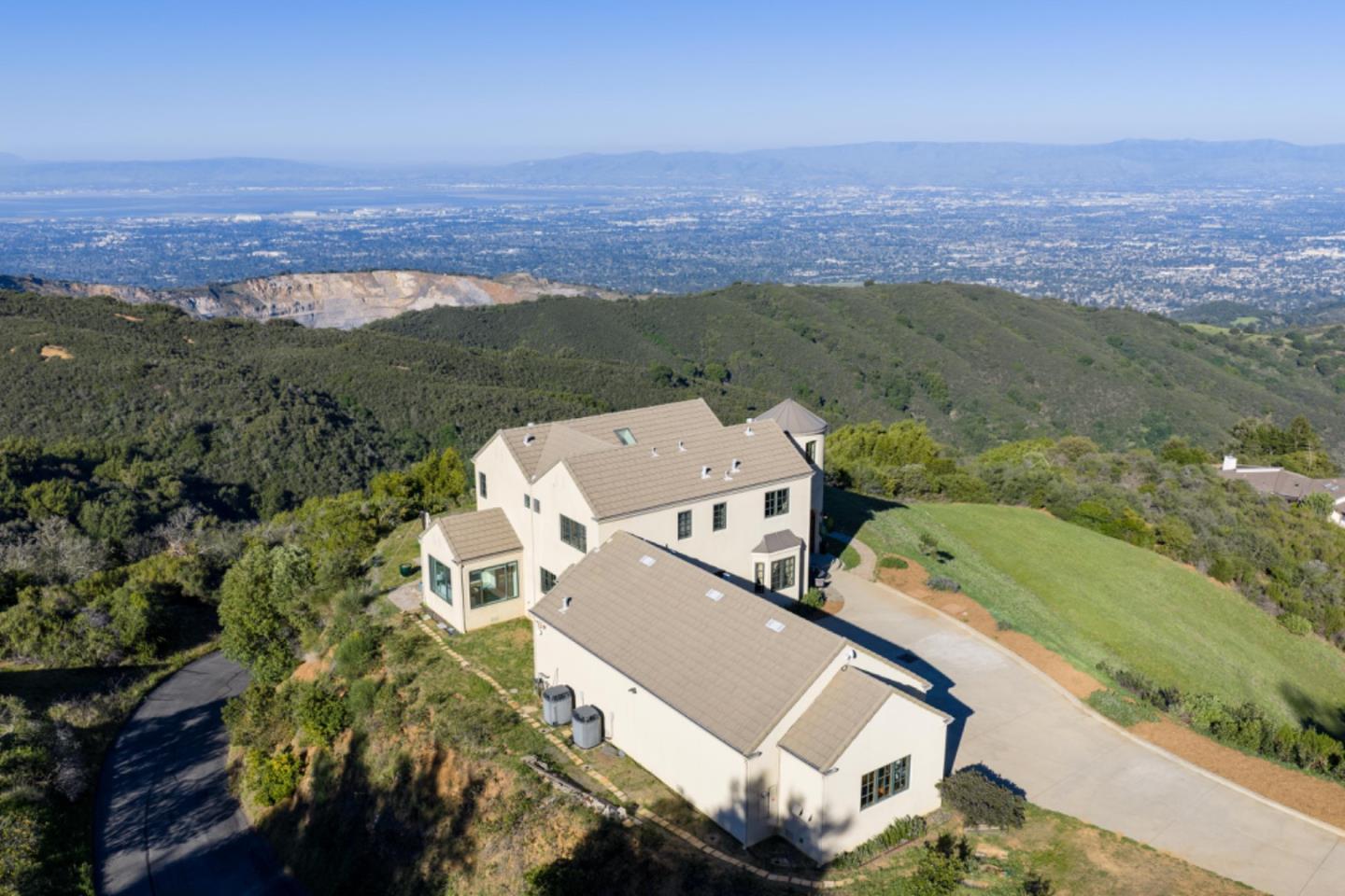 17599 Montebello Road Cupertino, CA 95014 - Photo 61 of 83