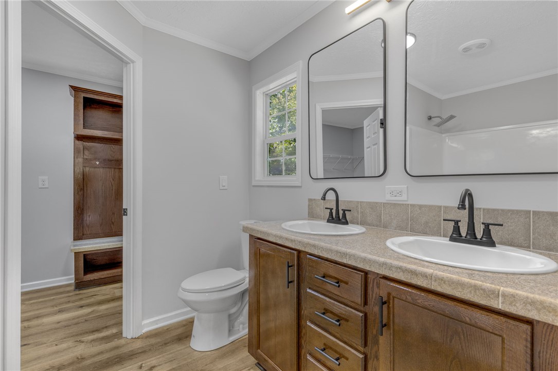 287 Carousel Road Gray Court, SC 29645 - Photo 16 of 36