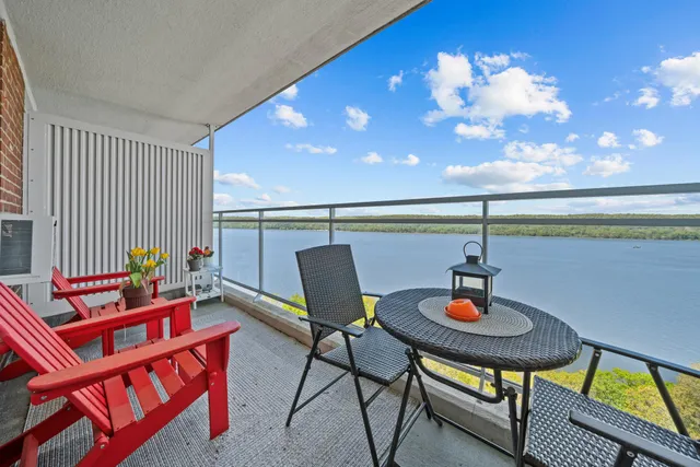 $288,000 | 2575 Palisade Avenue, Unit 11E | Spuyten Duyvil